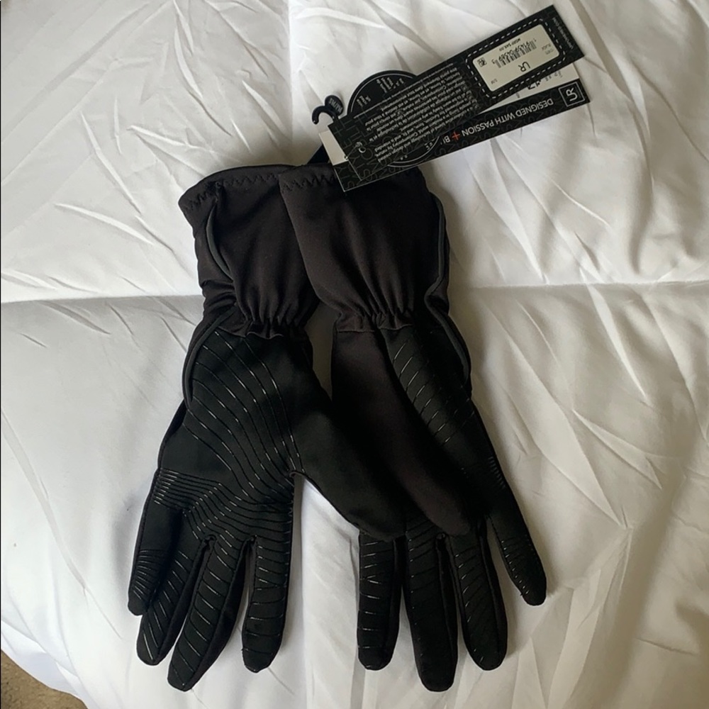 Ruched faux fur- lined tech gloves. Brand new.